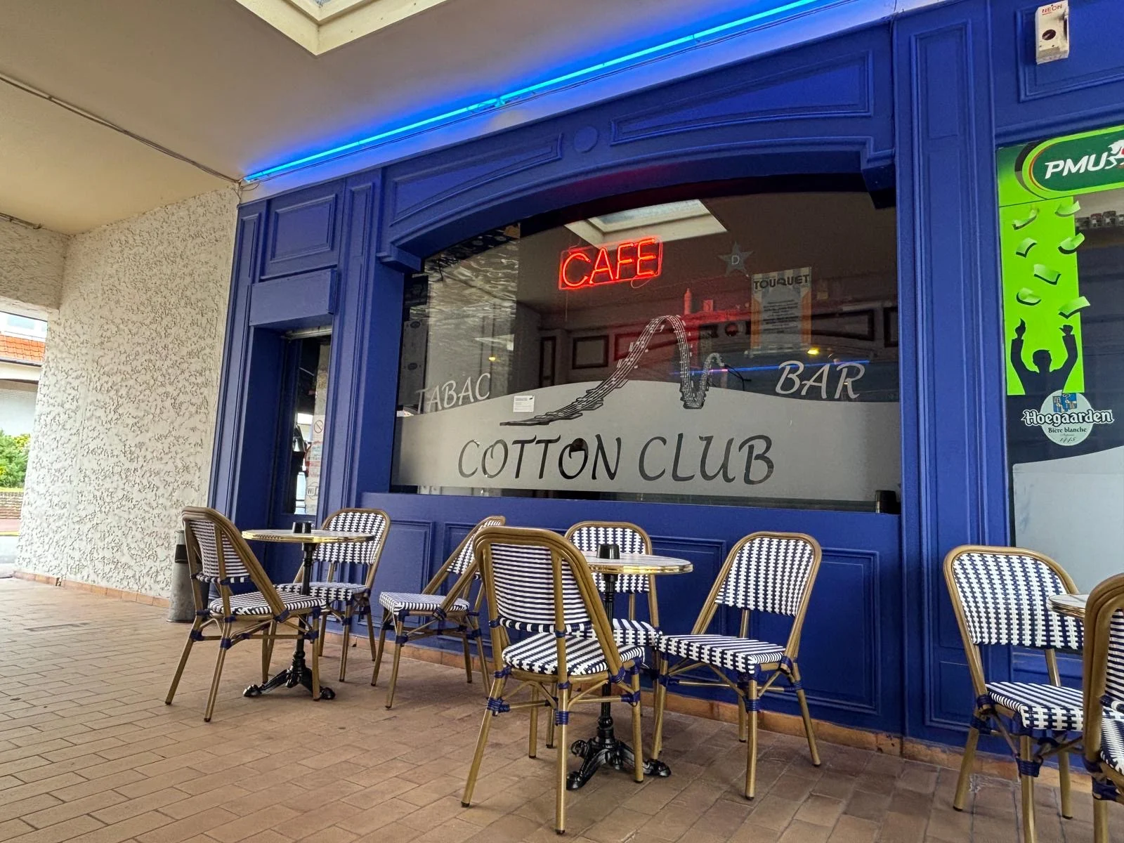 Réalisation ADM Mobilier collectivités - COTTON CLUB