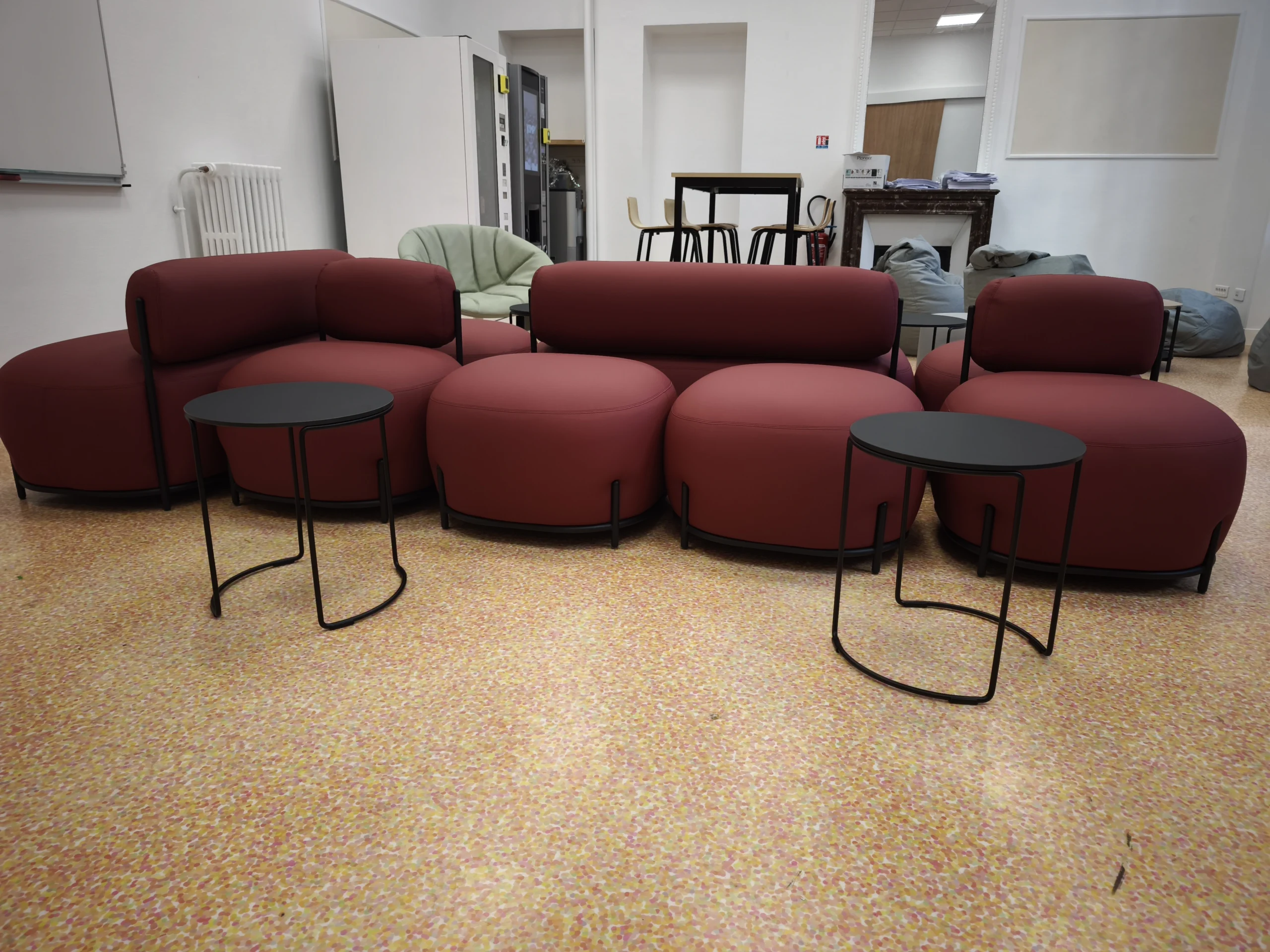 Réalisation ADM Mobilier collectivités - Lycée FENELON (1)