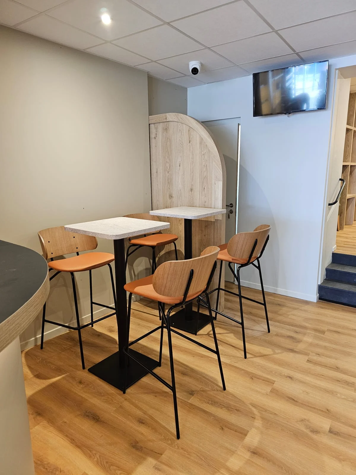 Réalisation ADM Mobilier collectivités - RELAI 1