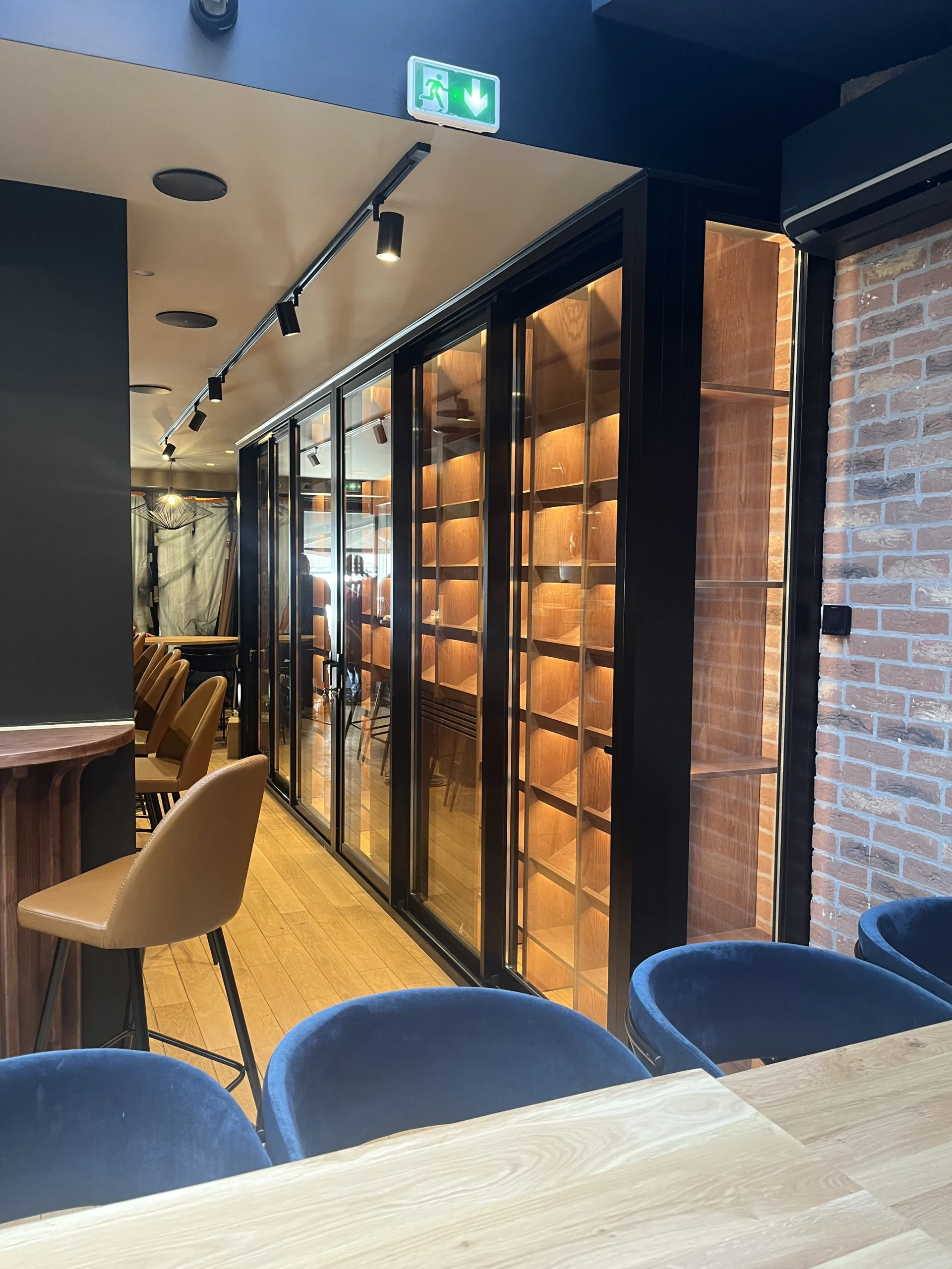 Réalisation ADM Mobilier collectivités - WINE NOT TOUQUET 2
